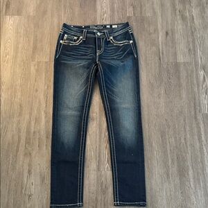Miss Me-Women's mid-rise skinny Embellished Blue Jeans-Never worn! Size-28